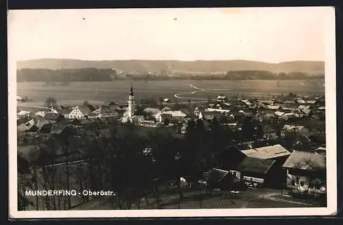 AK Munderfing /Oberöstr., Teilansicht mit Kirche