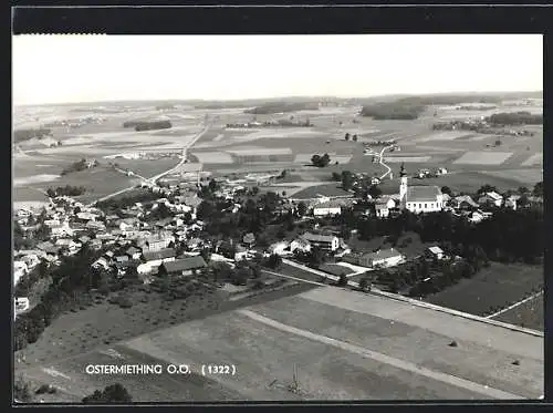 AK Ostermiething, Ortsansicht aus der Vogelschau, Fliegeraufnahme