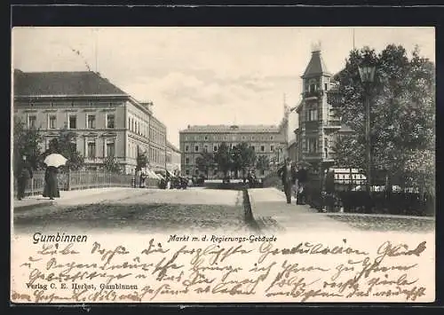 AK Gumbinnen, Markt mit Regierungs-Gebäude