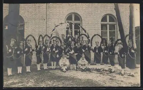 AK Steinweg-Stadtamhof, Gruppe Schäfflertanz TGW 1911