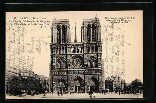 AK Paris, Cathédrale Notre-Dame, La Facade Édifiée dans le Ier quart du XIIe siècle, achevée vers 1240