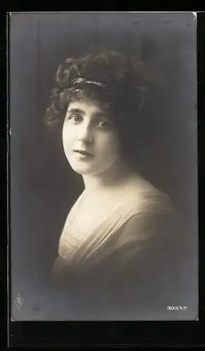 Foto-AK PFB Nr. 3033 /5: Elegante junge Dame