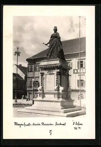 Foto-AK Adalbert Defner: Klagenfurt, Maria Theresien-Denkmal
