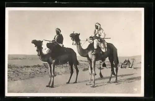 AK Zwei Beduinen auf Kamelen