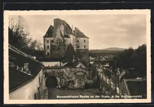 AK Raabs a. d. Thaya, Schlossansicht mit Innenhof