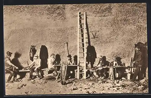 AK Minen-Arbeiter bei einer Rast während der Arbeit