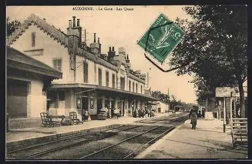 AK Auxonne, La Gare, Les Quais, Bahnhof von der Gleisseite