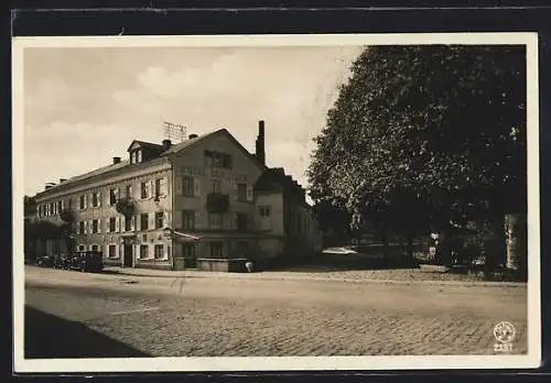 AK Donaueschingen, Hotel Schützen mit Strasse