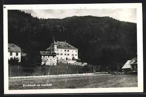 AK Kirchbach im Gailtale, Ortsansicht vor Wald