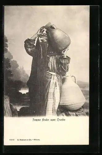 AK arabische Frau beim Wasser holen