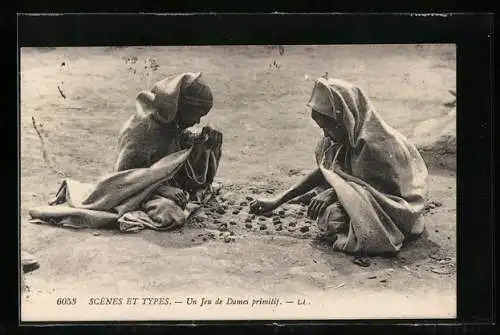 AK Un Jeu de Dames promitif, Nordafrikanische Kinder spielen Damn
