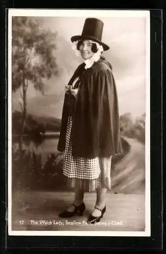 AK Bettws-y-Coed, Swallow Falls, The Welsh Lady, Europäerin in Tracht