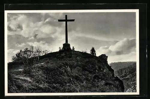 AK Schiltach i. Schwarzwald, Heldenkreuz auf dem Schrofen