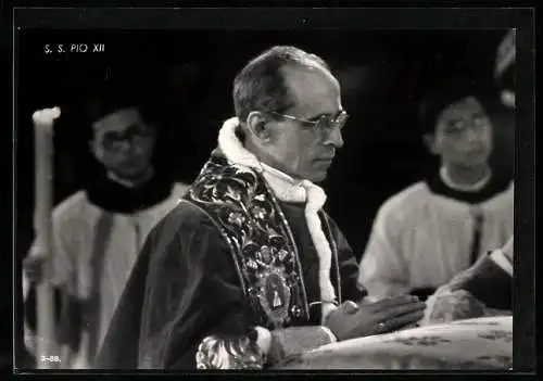 AK Papst Pius XII. beim Gebet