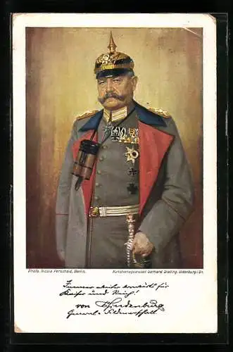 AK Generalfeldmarschall Paul von Hindenburg mit Fernglas und Pickelhaube