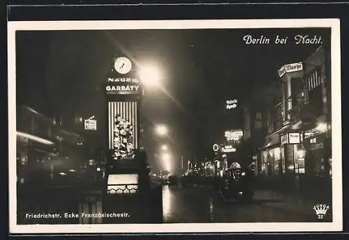 AK Berlin, Friedrichstrasse Ecke Französischestrasse mit Geschäften bei Nacht