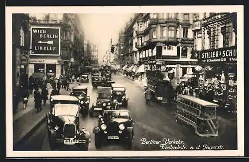 AK Berlin, Berliner Verkehr, Friedrichstrasse an der Jägerstrasse mit Geschäften