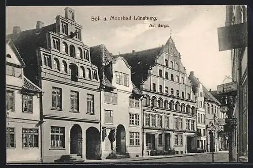 AK Lüneburg, Strassenpartie am Berge