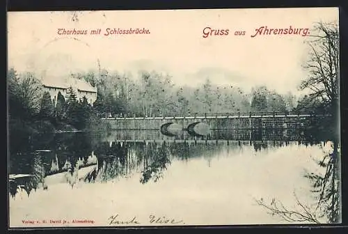 AK Ahrensburg / Holstein, Thorhaus mit Schlossbrücke