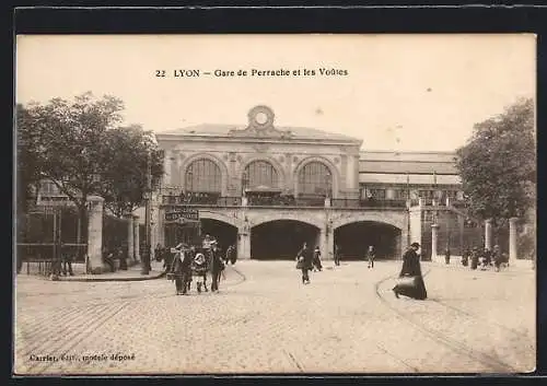 AK Lyon, Gare de Perrache et les Voutes, Bahnhof