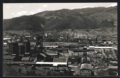 AK Fohnsdorf, Ortsansicht mit Kohle-Bergwerk