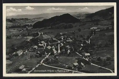 AK Grünenbach /Allgäu, Ortsansicht vom Flugzeug aus