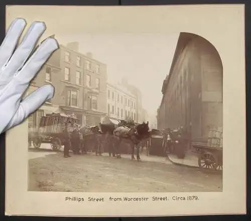Fotografie unbekannter Fotograf, Ansicht Birmingham, Phillips Street seen from Worcester Street, 1879