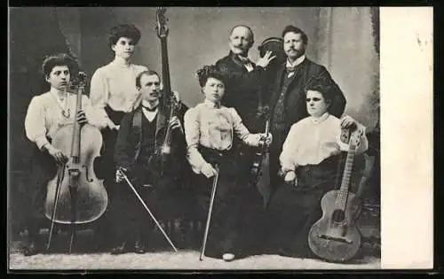 AK Musiker mit Geigen, Kontrabass und Gitarre