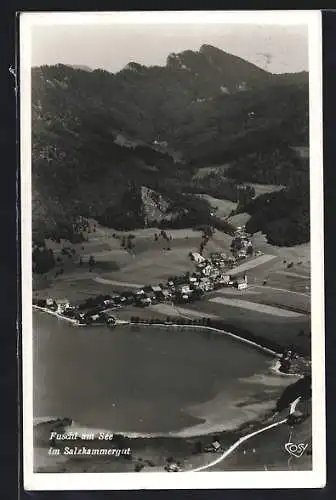 AK Fuschl am See /Salzkammergut, Ortsansicht mit Seeufer aus der Vogelschau