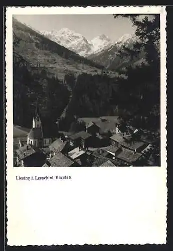 AK Liesing i. Lesachtal /Kärnten, Ortsansicht und Bergblick