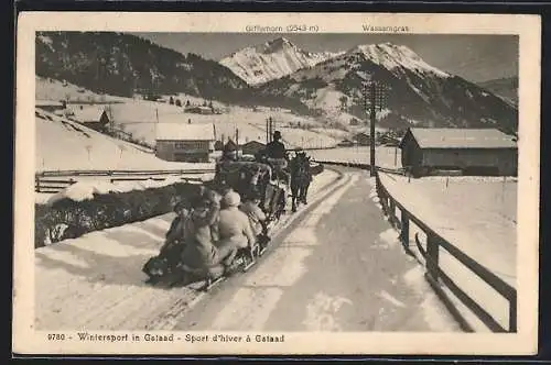 AK Gstaad, Schlitten auf verschneiter Strasse