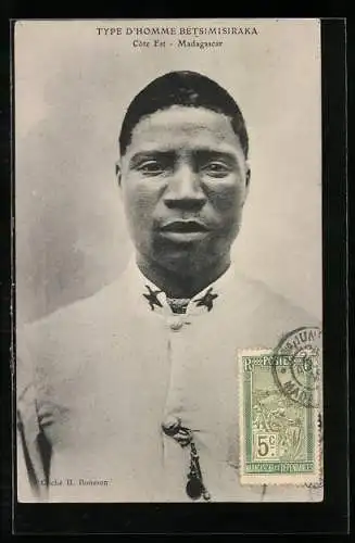 AK Type d`Homme Bétsimisiraka, Cote Est, Madagascar