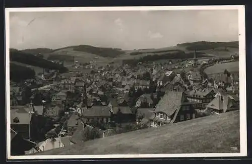 AK Furtwangen /Schwarzwald, Blick über die Dächer