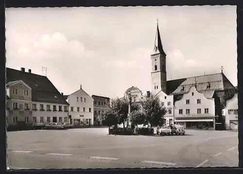 AK Frontenhausen /Vils, Marktplatz mit Denkmal und Blick zur Kirche, Spar-Filiale, Handlung von M. Brandhuber