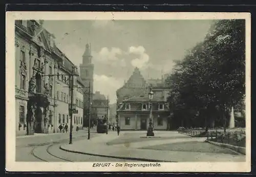 AK Erfurt, Regierungsstrasse mit Strassenbahn