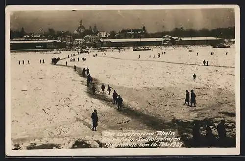 AK Ludwigshafen / Rhein, Leute auf dem zugefrorenen Rhein 16.2.1929