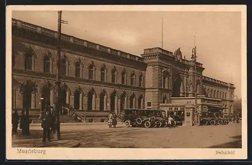 AK Magdeburg, Bahnhof, Autos, Leute