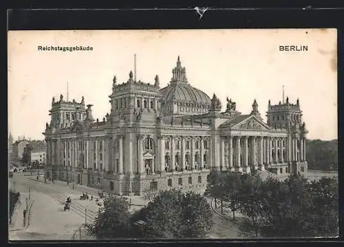 AK Berlin-Tiergarten, Partie am Reichstagsgebäude