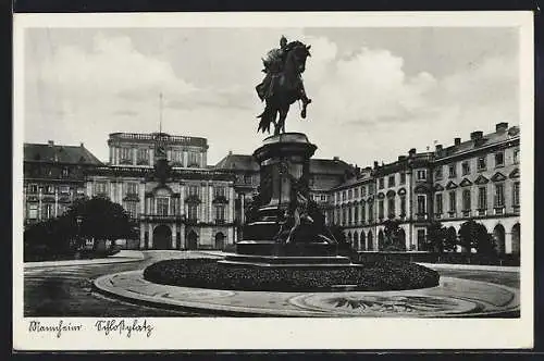 AK Mannheim, Schlossplatz mit Reiterdenkmal