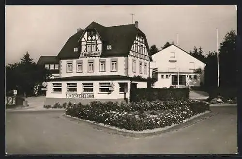 AK Emmelshausen, Hotel Waldfrieden mit Bundeskegelbahn