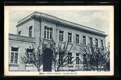 AK Mineo, Edificio Scolastico, Ingresso lato Est