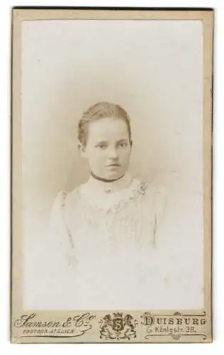 Fotografie Samson & Co., Duisburg, Königstr. 38, Junge Dame mit zurückgebundenem Haar