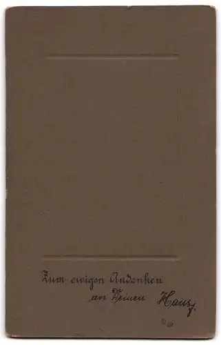 Fotografie Atelier E. Pein, Ronneburg, Bismarckstr. 8, Hans im schwarzen Anzug mit Krawatte und leichten Segelohren