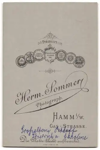 Fotografie Herm. Sommer, Hamm i. W., Gas-Strasse, Grosseltern Friedrich und Caroline in feiner Garderobe