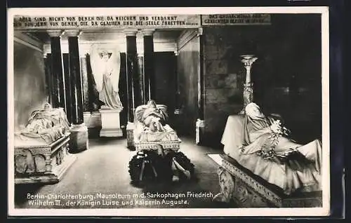AK Berlin-Charlottenburg, Sarkophage im Mausoleum