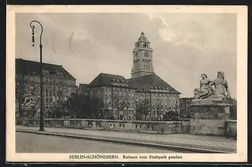 AK Berlin-Schöneberg, Rathaus vom Stadtpark gesehen