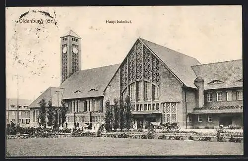 AK Oldenburg / Old., Kutschen vor dem Hauptbahnhof