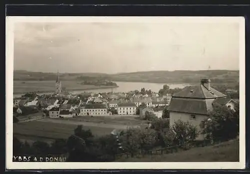 AK Ybbs a. d. Donau, Panorama mit Kirche