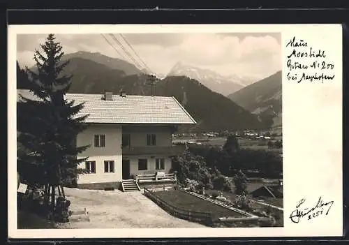AK Mayrhofen /Zillertal, Haus Moosbichl im Sonnenschein