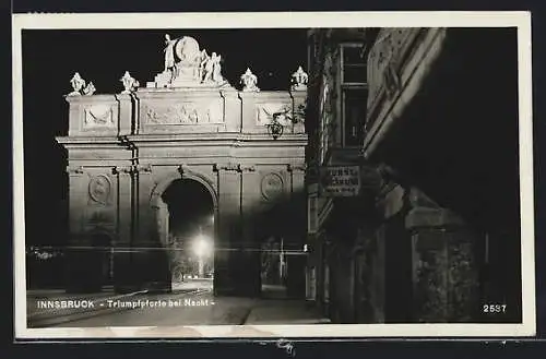 AK Innsbruck, Triumphpforte bei Nacht